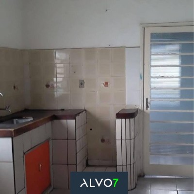 VENDA - casa com comércio- Jd. Solange