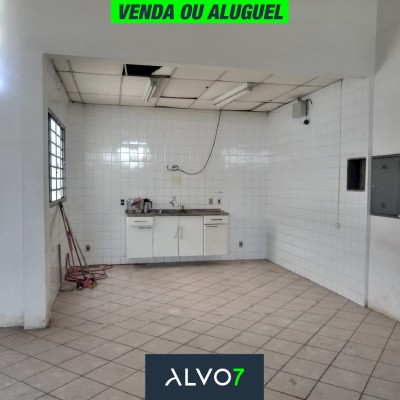 VENDA OU ALUGUEL - Comercial na Batista de Carvalho Calçadão