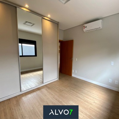 VENDA - Condomínio Villa Dumont - Casa de esquina.