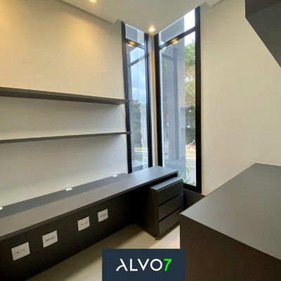 VENDA - Condomínio Villa Dumont - Casa de esquina.