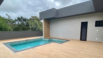 VENDA - Condomínio Villa Dumont - Casa de esquina.