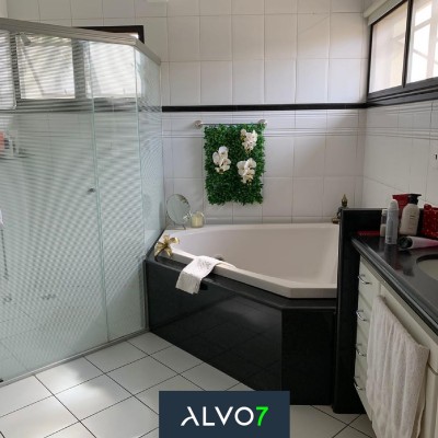 VENDA - casa - Jardim Shangrilá. Projetada pelo Arquiteto Jurandir Bueno.