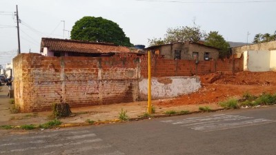 VENDA - Terreno - Jd. Carolina