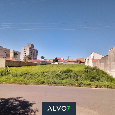 Venda - Área no Jd. Terra Branca